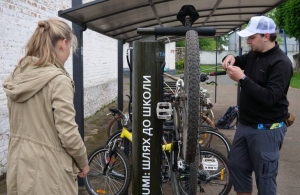 У Житомирі відкрили безкоштовну міні-СТО для велосипедів. ФОТО