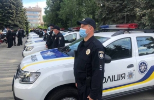 На вулицях міста має стати безпечніше: Геращенко презентував у Житомирі поліцейських офіцерів громади