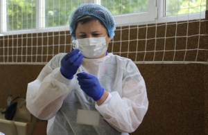 Центри вакцинації планують відкрити і в інших містах Житомирщини