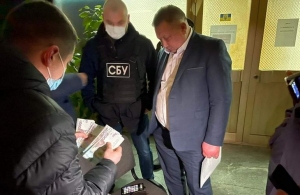 «Свою вину я не визнаю»: у Житомирі суд почав розгляд справи затриманого на хабарі Миколи Суслика