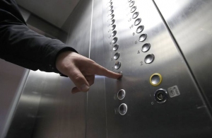 В багатоповерхівках Житомира відремонтують 21 ліфт: перелік адрес