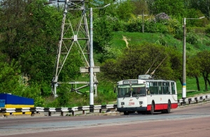 Найстарішому тролейбусу Житомира - 44 роки. Він має 1,5 млн км пробігу і досі возить містян. ФОТО