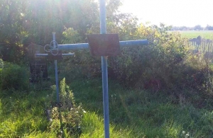 Бізнес на могилах: на Житомирщині чоловік здавав надгробки на металобрухт