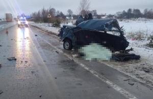 Авто розірвало на частини: у Житомирській області в ДТП загинула жінка. ФОТО