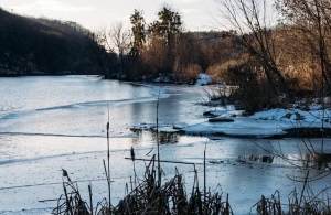 Настало потепління: житомирян закликають не виходити на замерзлі водойми