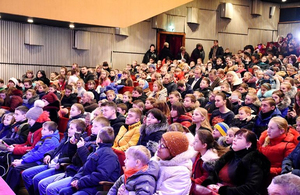 Для 1000 дітей з районів Житомирської області показали новорічну виставу. ФОТО