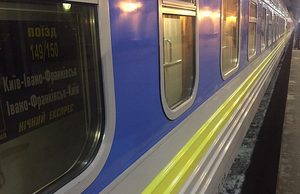 Пасажирський поїзд збив чоловіка на Житомирщині