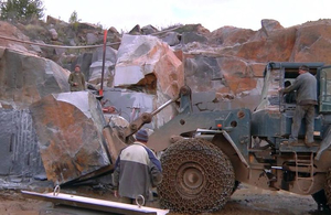 Суд скасував криворізькій фірмі дозвіл на видобуток граніту в Житомирській області