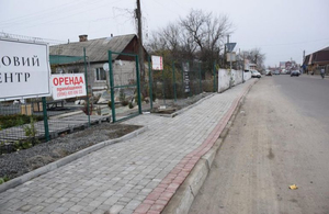 У райцентрі на Житомирщині чиновники двічі оплатили ремонт тротуарів - розслідування активіста