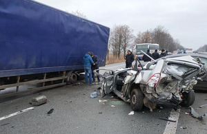Велика ДТП на Житомирщині: зіткнулися 3 автомобілі, є постраждалі. ФОТО