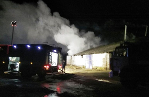 20 рятувальників протягом декількох годин гасили масштабну пожежу у передмісті Житомира. ФОТО