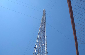 Крадіжка кабелю з вишки мобільного зв'язку: в передмісті Житомира впіймали висотного злодія. ФОТО