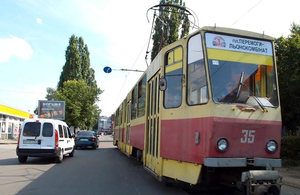 У Житомирі паралізовано рух трамваїв через несправність одного вагона. ФОТО