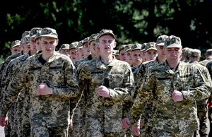 600 майбутніх десантників проходять підготовку у навчальному центрі в Житомирі