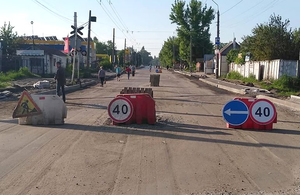 На вулиці Параджанова у Житомирі кладуть асфальт: рух тимчасово перекрито. ФОТО