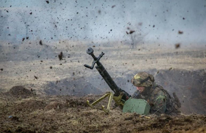 «Вийти з окопів і скласти зброю?!» Українці у гніві через пропозицію Кучми щодо Донбасу