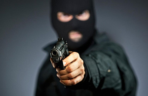 Четверо у масках намагалися пограбувати приміщення держлотереї на Житомирщині: двох вже затримали
