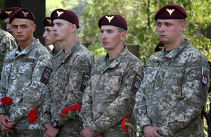 Сьогодні в Україні День вшанування пам’яті загиблих десантників