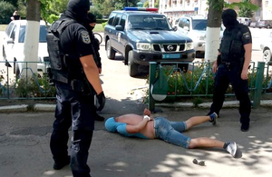 На Житомирщині затримали іноземця, який тримав у заручниках 25-річну українку. ФОТО