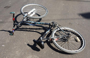 8-річний велосипедист потрапив під колеса вантажівки, на щастя залишився живий