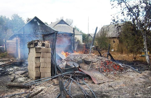 Через спалювання сухої трави на Житомирщині згоріли два будинки. ФОТО