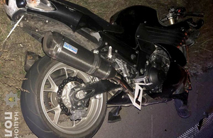 Під Житомиром загинув мотоцикліст на Kavasaki, врізавшись у вантажівку