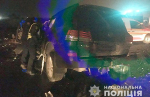 У передмісті Житомира Lexus не поділив дорогу з вантажівкою, є постраждалі