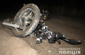 На Житомирщині мотоцикліст загинув при лобовому зіткненні з легковиком. ФОТО