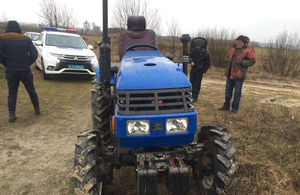 На Житомирщині хлопець викрав трактор, щоб доїхати на гулянку до сусіднього села