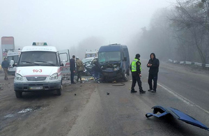У ДТП на туманній трасі у передмісті Житомира постраждали 4 осіб. ФОТО
