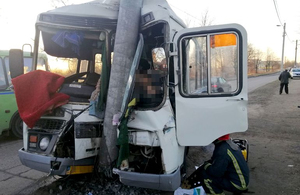 Автобус з пасажирами потрапив у ДТП на Житомирщині: водій загинув. ФОТО