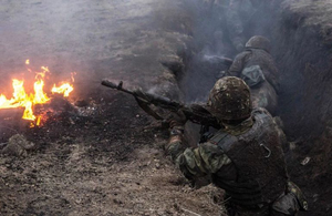 Бойовики атакували українські позиції на Донбасі: йдуть запеклі бої, є втрати