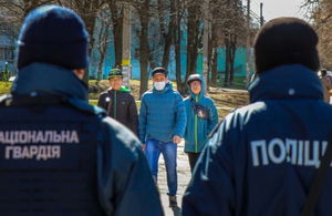 З 6 квітня в Україні посилили карантин: за що будуть штрафувати