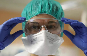 «Обрала допомогу людям»: історія про медсестру з Житомира, яка сама попросилася працювати в інфекційне відділення під час пандемії