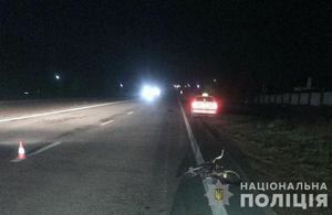Під Житомиром автомобіль на смерть збив велосипедиста, водій з місця ДТП втік. ФОТО