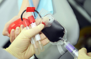 Критично не вистачає крові та плазми: житомирян закликають стати донорами