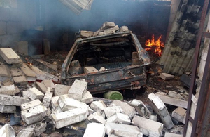 Попросив сусіда приварити «крило»: на Житомирщині згоріло авто, а разом з ним гараж. ФОТО