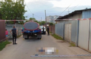 Після смерті дитини в провулку на Польовій заборонили рух вантажівок і встановили «лежачі поліцейські»
