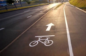Житомир велосипедний: мер розповів, на яких вулицях міста хочуть нанести велосмуги
