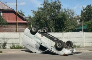ДТП на Житомирщині: від удару одна з машин перекинулася на дах. ФОТО