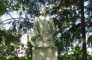 У Житомирській області досі стоять два пам'ятники Леніну. ФОТО