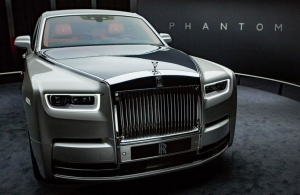 На вулицях Житомира засвітився розкішний Rolls-Royce вартістю 17 млн гривень. ФОТО