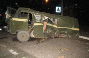 Аварія у Житомирській області. Land Cruiser протаранив поштовий «УАЗік», є постраждалі. ФОТО