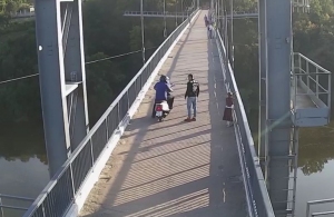Заїхав на пішохідний міст і вдарив перехожого: у Житомирі судитимуть героя резонансного відео