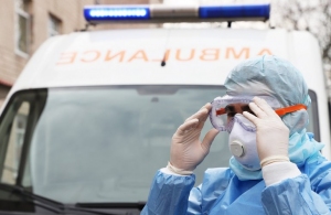 Житомирським медикам придбали захисні костюми за завищеними цiнами: переплатили вдвiчi