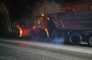 «Проїзд забезпечено»: вночі на дорогах Житомирської області працювало 67 одиниць техніки