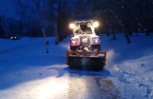 Нічний снігопад примусив комунальників Житомира працювати в посиленому режимі
