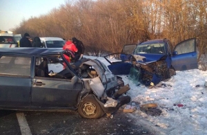 На трасі Житомир – Бердичів сталося лобове зіткнення автівок: 3 людини в лікарні