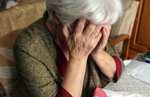 За «порятунок» родичів житомирські пенсіонерки віддали шахраю 100 тисяч гривень