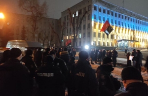 У Житомирі під час акції на підтримку Стерненка поліція жорстко затримала активістів. ВІДЕО